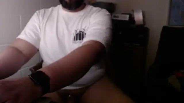 Snapshot of ThongerBBro chatting on 9, 6, 2026 ThongerBBro online show from 9, 6, 2026
