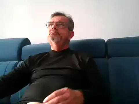 axecoman60 online show from 1, 2, 2025