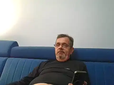 axecoman60 online show from 1, 2, 2025