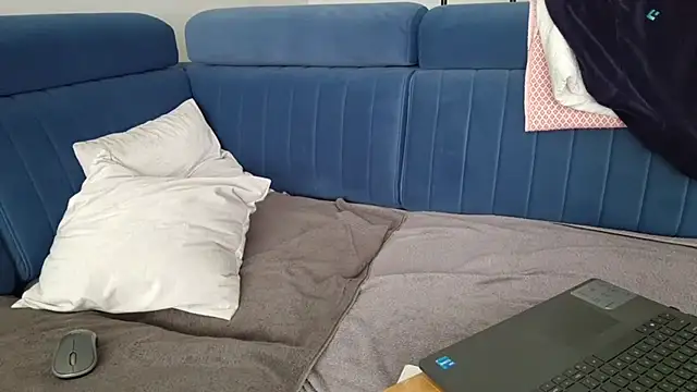 axecoman60 online show from 17, 3, 2025