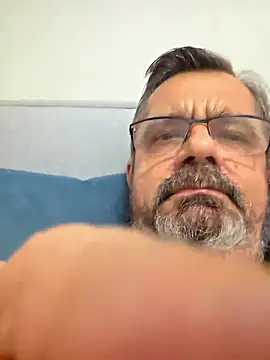 Snapshot of axecoman60 chatting on 16, 1, 2026 axecoman60 online show from 16, 1, 2026