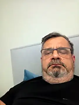 Snapshot of axecoman60 chatting on 5, 2, 2026 axecoman60 online show from 5, 2, 2026