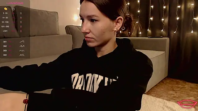 Snapshot of Bellla_Haddid chatting on 13, 5, 2026 Bellla Haddid online show from 13, 5, 2026