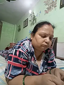 Snapshot of Kavya_kapoor chatting on 10, 6, 2026 Kavya kapoor online show from 10, 6, 2026
