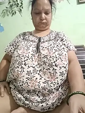 Snapshot of Kavya_kapoor chatting on 7, 7, 2026 Kavya kapoor online show from 7, 7, 2026