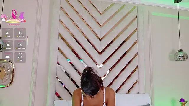 Lola King online show from 25, 9, 2025