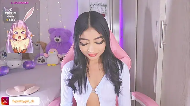 Snapshot of urfavprettygirl chatting on 25, 11, 2025 urfavprettygirl online show from 25, 11, 2025