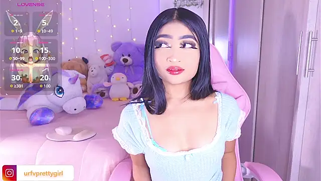Snapshot of urfavprettygirl chatting on 18, 7, 2026 urfavprettygirl online show from 18, 7, 2026