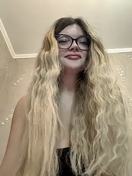 ZaraBloom online show from 28, 3, 2026