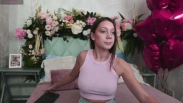 Snapshot of AliceBrayan chatting on 19, 2, 2026 AliceBrayan online show from 19, 2, 2026