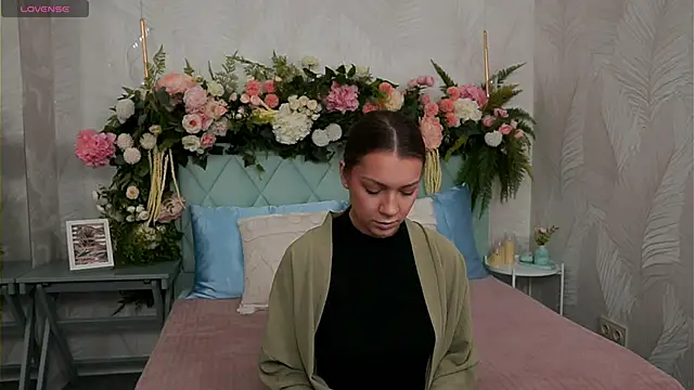 AliceBrayan online show from 4, 3, 2026