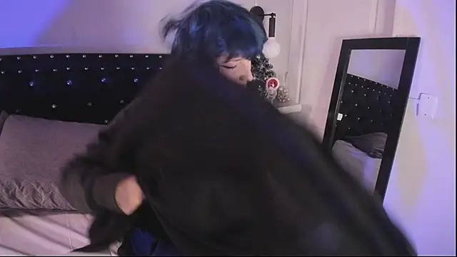 Ghosty Doll online show from 4, 12, 2025