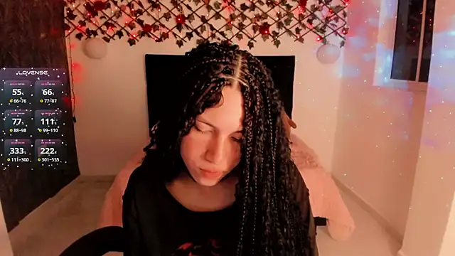 Snapshot of Lilith_Miller21 chatting on 12, 10, 2025 Lilith Miller21 online show from 12, 10, 2025