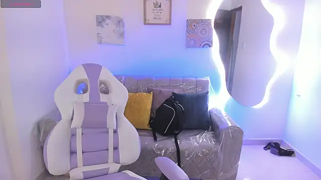 Charlotte cowell sub1  online show from 27, 11, 2025