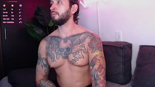 Snapshot of marco_allison43 chatting on 1, 11, 2025 marco allison43 online show from 1, 11, 2025