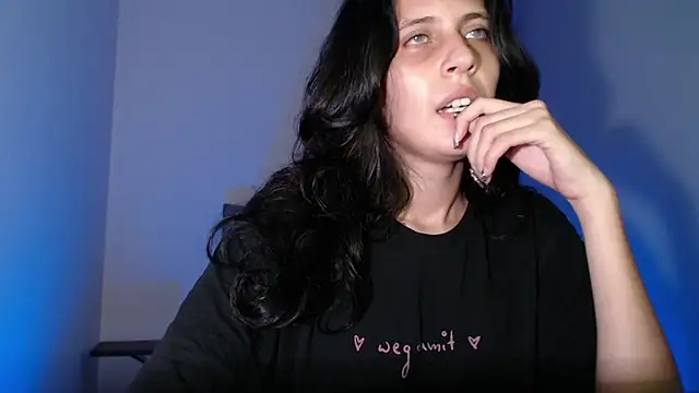 Snapshot of bellatrix25 chatting on 19, 5, 2026 bellatrix25 online show from 19, 5, 2026