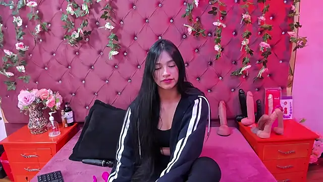 Snapshot of Mariana_Prin chatting on 23, 11, 2025 Mariana Prin online show from 23, 11, 2025