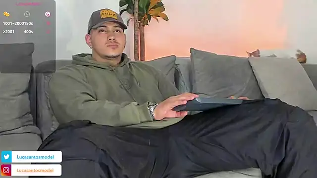 lucasanto  online show from 8, 3, 2025