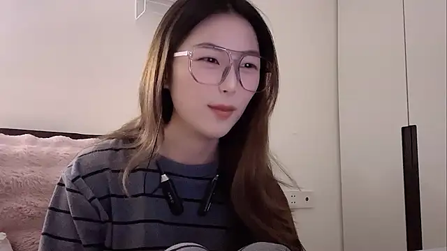 Sweet-Angel999 online show from 18, 2, 2026