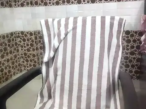 Aarvi Arora online show from 3, 12, 2024