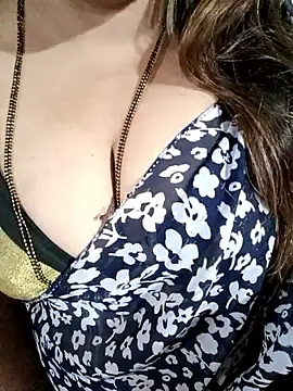 Snapshot of Beautyy38 chatting on 12, 2, 2026 Beautyy38 online show from 12, 2, 2026