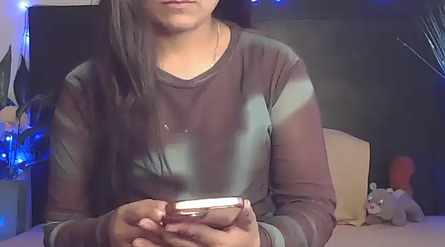 Snapshot of WildRuhi20 chatting on 5, 2, 2025 WildRuhi20 online show from 5, 2, 2025