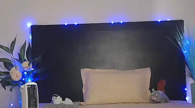 Snapshot of WildRuhi20 chatting on 6, 2, 2025 WildRuhi20 online show from 6, 2, 2025