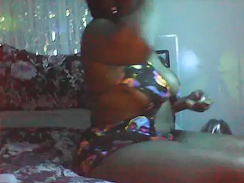 YourFaceMyThrone27 online show from 1, 1, 2025