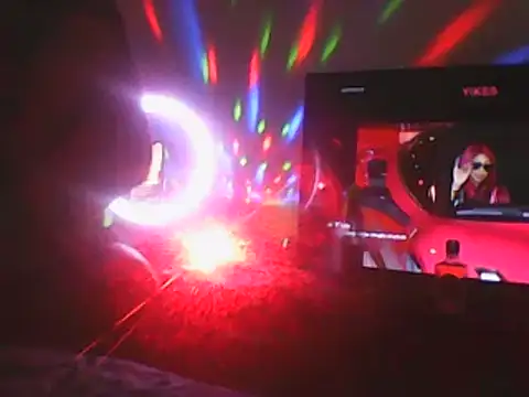 YourFaceMyThrone27 online show from 7, 1, 2025