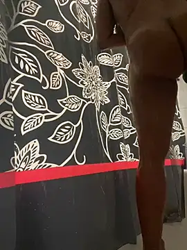 YourFaceMyThrone27 online show from 15, 1, 2025