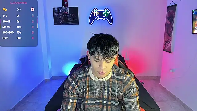 Snapshot of LuciferM_Star chatting on 10, 11, 2025 LuciferM Star online show from 10, 11, 2025