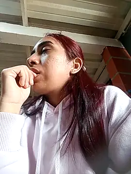 ifeelverywet andhot online show from 28, 2, 2025