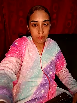 ifeelverywet andhot online show from 4, 3, 2025