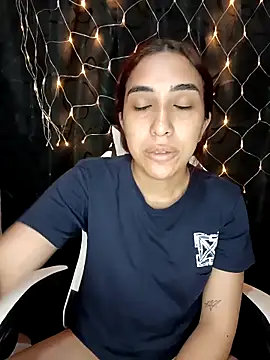 ifeelverywet andhot online show from 18, 9, 2025