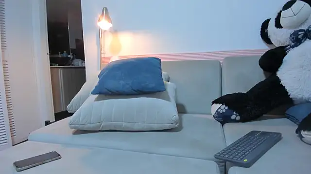 Snapshot of kitty_miaa chatting on 6, 2, 2026 kitty miaa online show from 6, 2, 2026