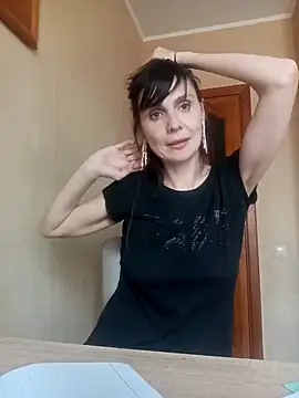 Francenia lolis online show from 13, 4, 2026