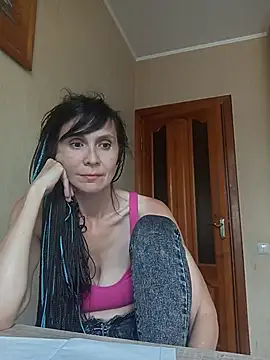 Francenia lolis online show from 20, 7, 2026
