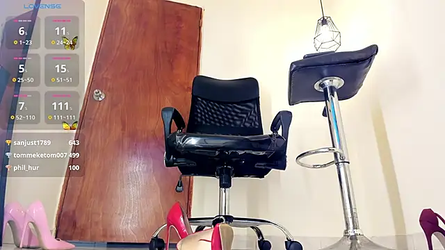 Snapshot of aitana-purple chatting on 10, 2, 2025 aitana-purple online show from 10, 2, 2025