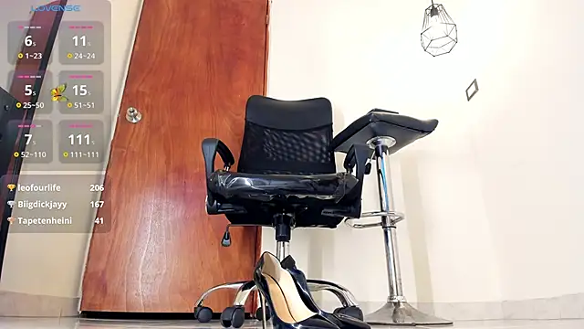 Snapshot of aitana-purple chatting on 10, 3, 2025 aitana-purple online show from 10, 3, 2025