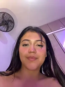 Snapshot of alisson_carolina73 chatting on 8, 2, 2025 alisson carolina73 online show from 8, 2, 2025