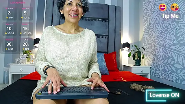 Snapshot of Julianewell chatting on 19, 2, 2025 Julianewell online show from 19, 2, 2025