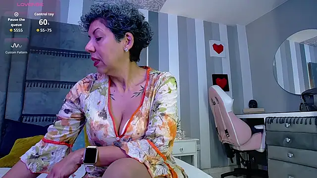 Snapshot of Julianewell chatting on 9, 1, 2026 Julianewell online show from 9, 1, 2026