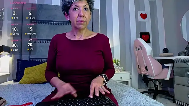 Snapshot of Julianewell chatting on 12, 1, 2026 Julianewell online show from 12, 1, 2026