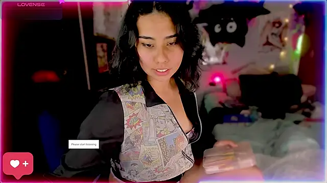 Snapshot of kiki_cavilll chatting on 5, 12, 2024 kiki cavilll online show from 5, 12, 2024