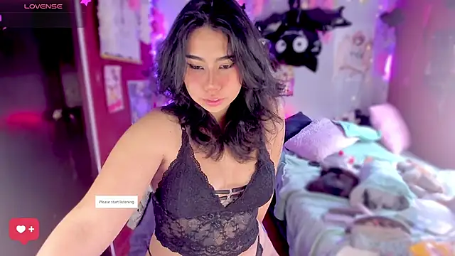 Snapshot of kiki_cavilll chatting on 7, 12, 2024 kiki cavilll online show from 7, 12, 2024