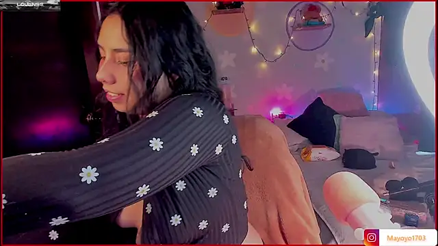 Snapshot of kiki_cavilll chatting on 27, 10, 2025 kiki cavilll online show from 27, 10, 2025