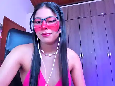  ALLYSON18  online show from 18, 9, 2025