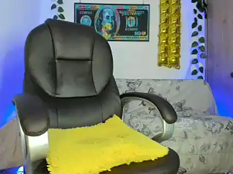 mikee scooth online show from 18, 1, 2025