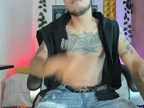 mikee scooth online show from 25, 1, 2025