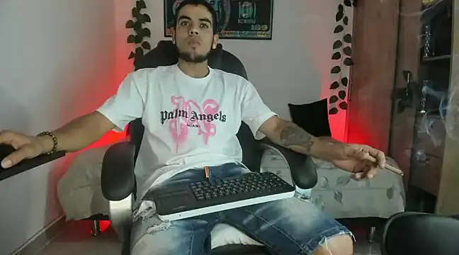 mikee scooth online show from 15, 2, 2025